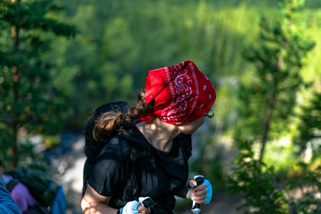 découvrez notre sélection d'accessoires de randonnée essentiels pour optimiser votre expérience en pleine nature. des sacs à dos aux bâtons de marche, équipez-vous pour vos aventures en plein air avec des produits de qualité et adaptés à tous les terrains.