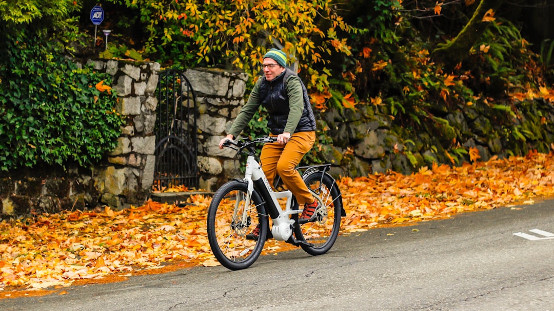 découvrez l'avenir de la mobilité avec notre sélection de motos électriques. performantes, écologiques et silencieuses, elles transforment vos trajets. explorez la puissance et l'innovation des deux-roues électriques dès maintenant!