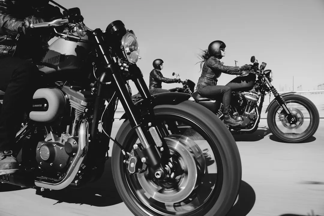 découvrez notre sélection de motos variées, adaptées à tous les passionnés de deux roues. que vous soyez débutant ou pilote expérimenté, trouvez le modèle parfait qui correspond à votre style et à vos besoins. explorez notre gamme et démarrez votre aventure sur la route.